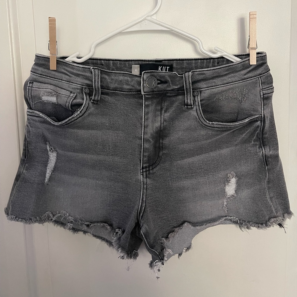 Kut from the Kloth JANE Gray Jean Shorts Distressed